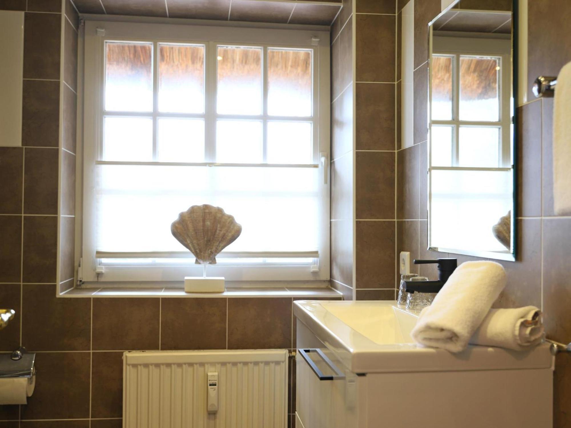 Geschmackvoll Ausgestattete 2-zimmer-wohnung Im Eg Eines Typischen Reetdachhauses Westerland
