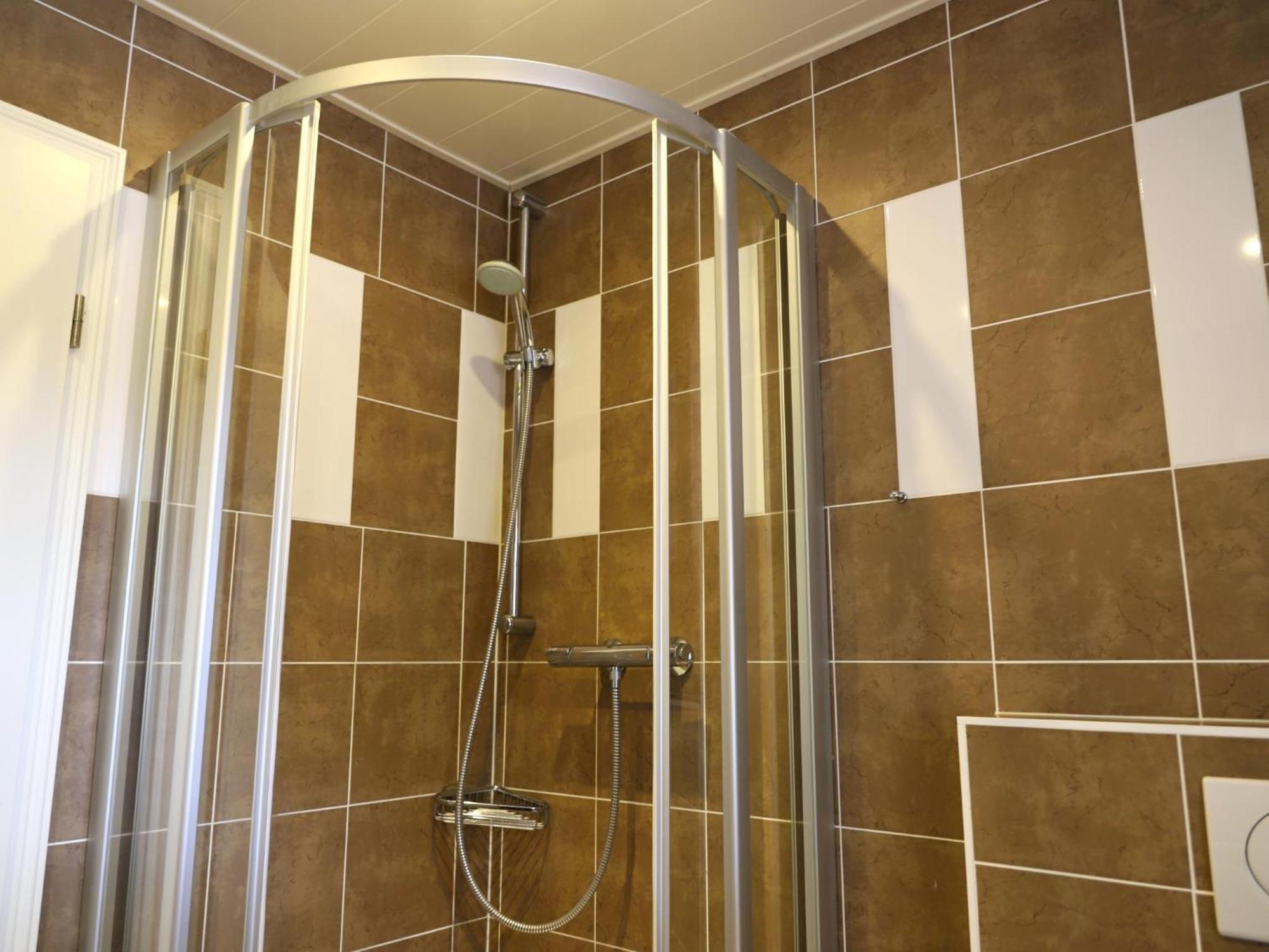 Geschmackvoll Ausgestattete 2-zimmer-wohnung Im Eg Eines Typischen Reetdachhauses Apartment